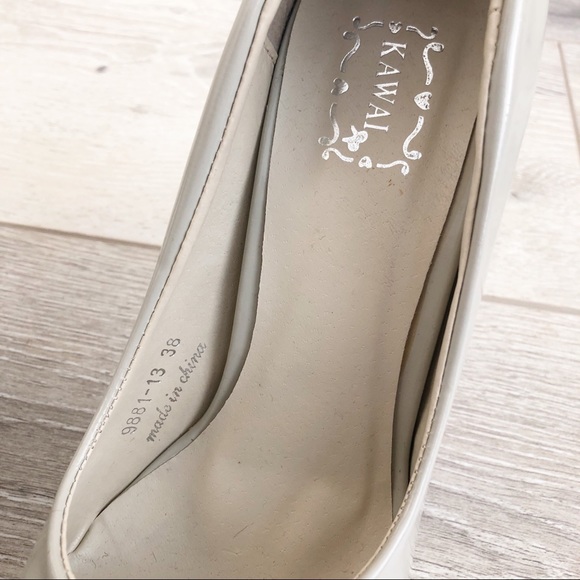 KAWAI Creme heels w/ dust bag - Picture 6 of 8